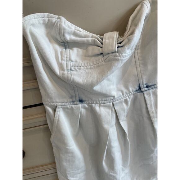 Free People Light Wash Strapless Denim Mini Dress Pockets 0 Country Girl READ - Picture 2 of 7
